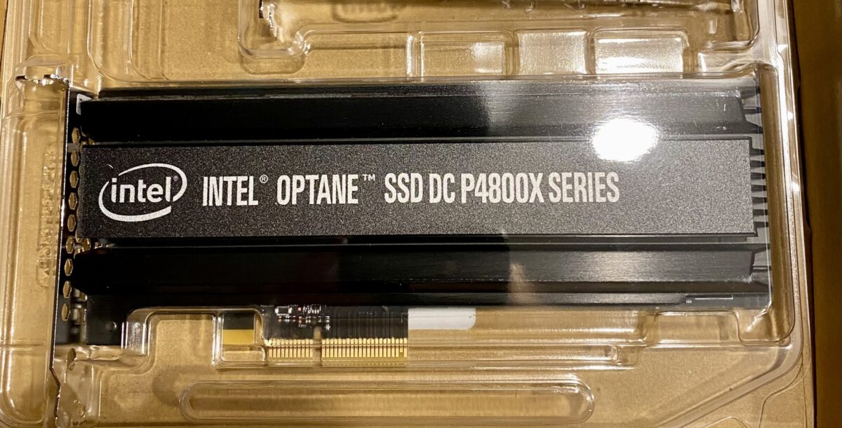 Intel Optane DC P4800X in tray